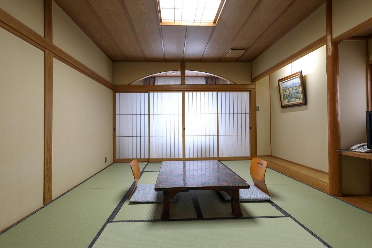 Tsukasaya Ryokan Curuoka Kültér fotó