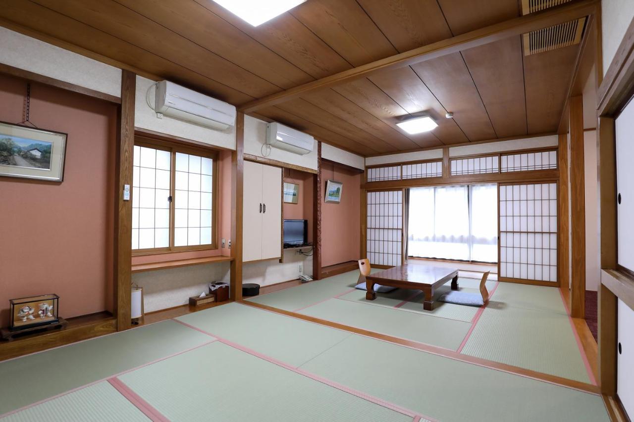 Tsukasaya Ryokan Curuoka Kültér fotó